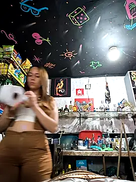 Nanybaker95 online show from September 2025 10:44:02 PM