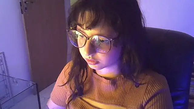 Snapshot of myamillor chatting on December 2024 10:39:02 PM myamillor online show from December 2024 10:39:02 PM