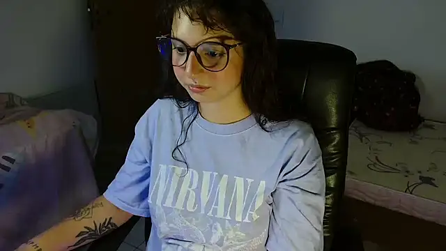 Snapshot of myamillor chatting on January 2025 10:05:01 PM myamillor online show from January 2025 10:05:01 PM