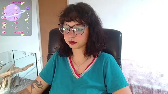 Snapshot of myamillor chatting on October 2025 11:41:02 AM myamillor online show from October 2025 11:41:02 AM