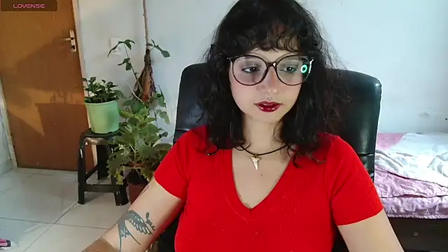 Snapshot of myamillor chatting on November 2025 08:08:02 PM myamillor online show from November 2025 08:08:02 PM