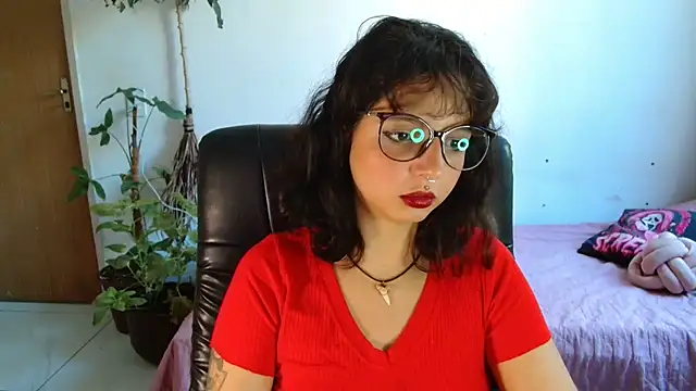 Snapshot of myamillor chatting on December 2025 11:27:02 AM myamillor online show from December 2025 11:27:02 AM