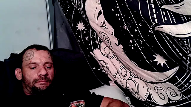 Snapshot of goodick4u28 chatting on December 2025 04:17:01 AM goodick4u28 online show from December 2025 04:17:01 AM