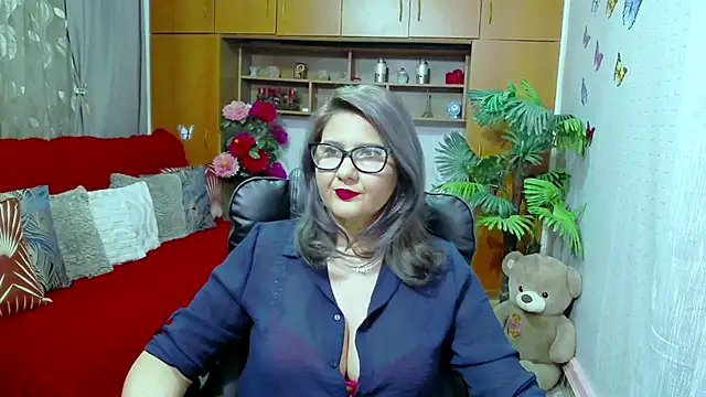 LucilleFenlys online show from December 2024 09:17:01 PM