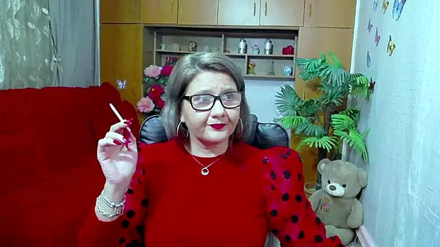 LucilleFenlys online show from December 2024 07:43:02 PM