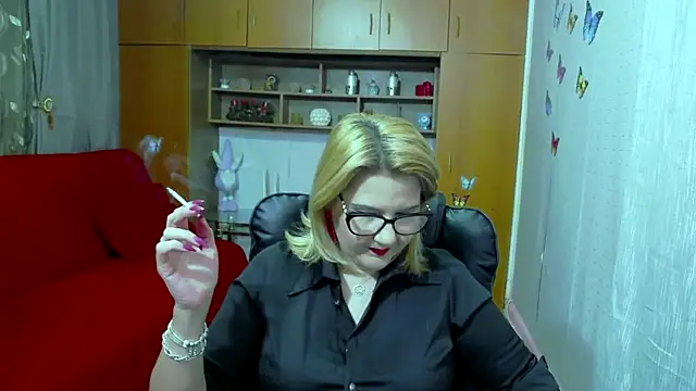 LucilleFenlys online show from March 2025 07:43:02 PM