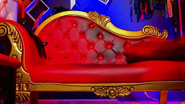 PerlaDivaio online show from December 2024 01:21:01 PM