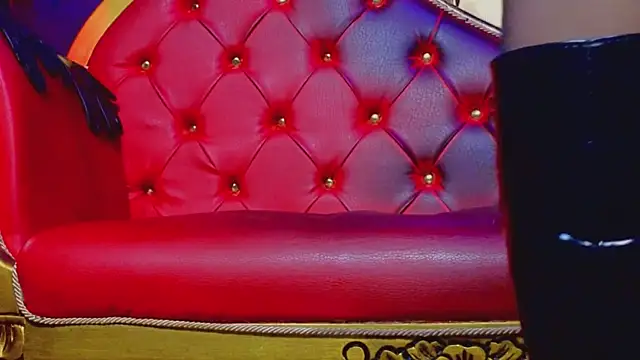 PerlaDivaio online show from February 2025 01:38:01 PM