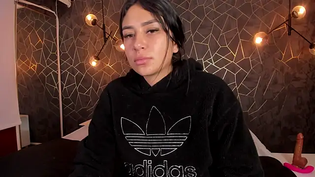 dayra angels online show from September 2025 09:03:01 PM