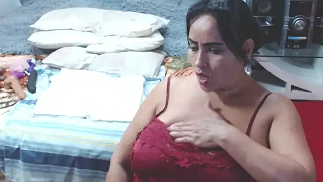 Snapshot of anie_milf1 chatting on February 2025 06:19:01 AM anie milf1 online show from February 2025 06:19:01 AM