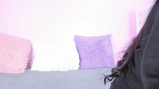 miss soffi  online show from September 2025 12:27:01 PM