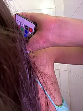 loolla 23 online show from March 2025 01:53:02 AM