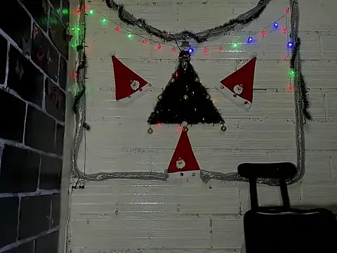 sarasandle online show from December 2024 08:01:02 PM