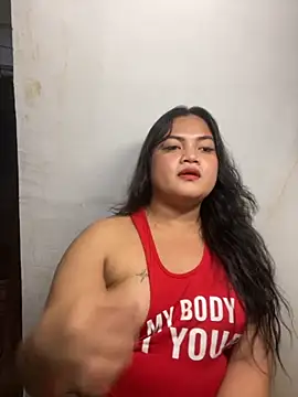 Snapshot of Moxie_Molly chatting on October 2025 03:10:02 PM Moxie Molly online show from October 2025 03:10:02 PM