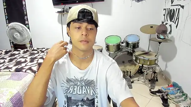 Zack falcon online show from October 2025 03:19:01 AM