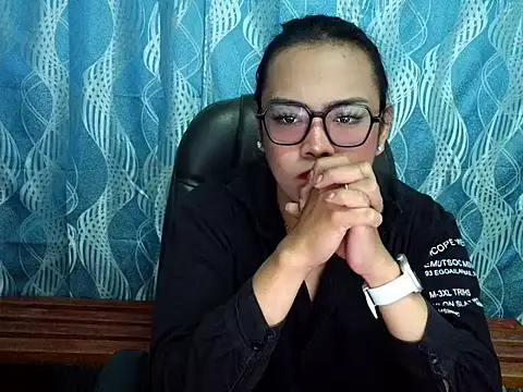 Your PrettyGirlxxx online show from September 2025 12:00:02 AM