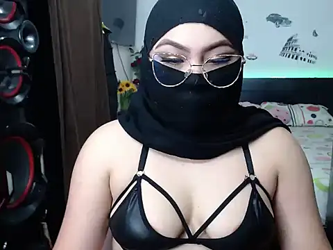 Hana    online show from January 2025 08:28:01 PM