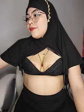 Hana    online show from April 2026 11:57:02 PM