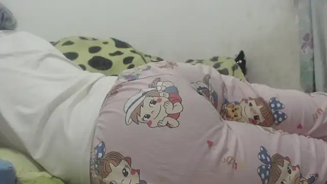 Kittywhiteass online show from February 2025 08:38:01 AM