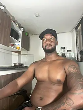 Snapshot of blackdrey18 chatting on February 2025 01:54:02 PM blackdrey18 online show from February 2025 01:54:02 PM