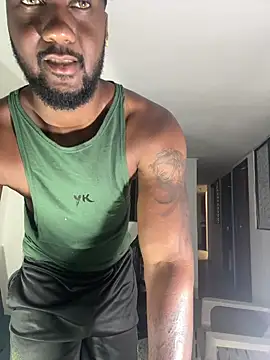 Snapshot of blackdrey18 chatting on February 2025 02:15:01 PM blackdrey18 online show from February 2025 02:15:01 PM