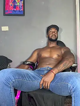 Snapshot of blackdrey18 chatting on February 2025 03:34:01 PM blackdrey18 online show from February 2025 03:34:01 PM