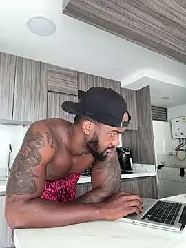 Snapshot of blackdrey18 chatting on March 2025 04:37:02 AM blackdrey18 online show from March 2025 04:37:02 AM