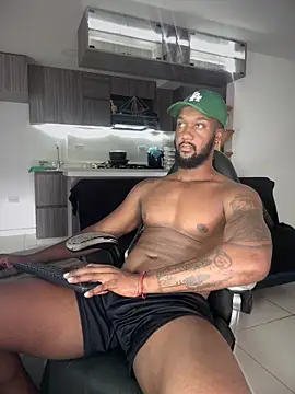 Snapshot of blackdrey18 chatting on September 2025 02:40:02 PM blackdrey18 online show from September 2025 02:40:02 PM