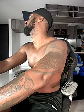 Snapshot of blackdrey18 chatting on September 2025 04:53:02 PM blackdrey18 online show from September 2025 04:53:02 PM