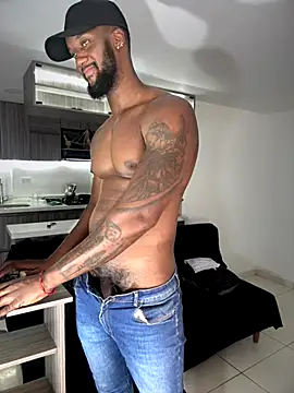 Snapshot of blackdrey18 chatting on September 2025 01:25:02 PM blackdrey18 online show from September 2025 01:25:02 PM