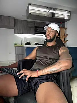 Snapshot of blackdrey18 chatting on October 2025 01:56:01 PM blackdrey18 online show from October 2025 01:56:01 PM