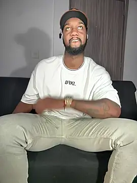 blackdrey18 online show from January 2026 04:10:01 PM