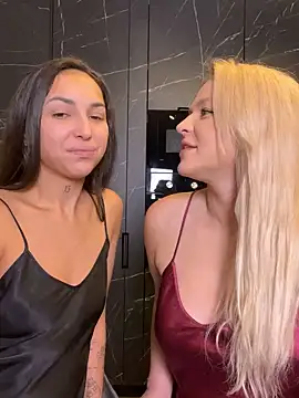 Snapshot of Keep_us_wild chatting on January 2025 10:50:02 PM Keep us wild online show from January 2025 10:50:02 PM