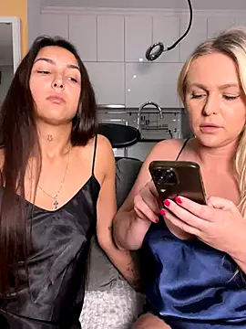 Snapshot of Keep_us_wild chatting on September 2025 11:26:01 AM Keep us wild online show from September 2025 11:26:01 AM