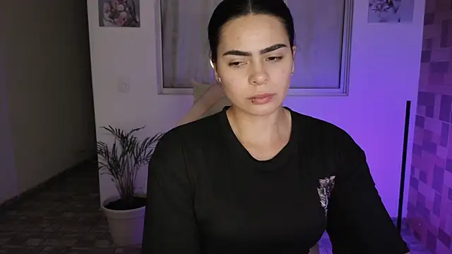 sexyladyy  online show from March 2025 02:38:02 AM