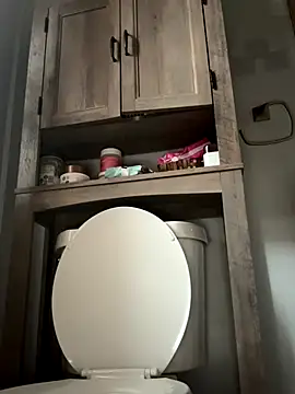 Snapshot of KcCumz19 chatting on October 2025 02:40:02 PM KcCumz19 online show from October 2025 02:40:02 PM