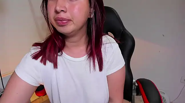 madelaine blosson online show from February 2025 06:39:02 AM