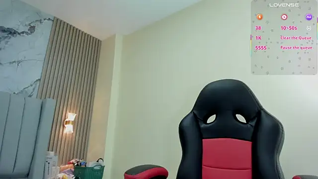 MAGIEVANS1 online show from October 2025 12:35:01 PM