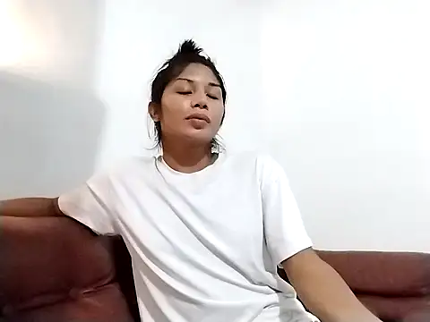 MaxxineMorenaTs online show from December 2025 08:35:01 PM