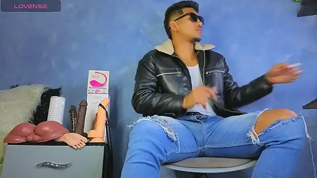 TomLover 12 online show from July 2026 01:39:02 PM