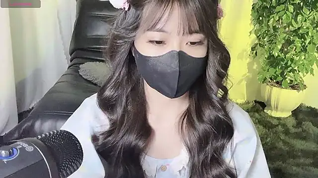 Snapshot of Mya_Lee chatting on December 2024 07:43:02 PM Mya Lee online show from December 2024 07:43:02 PM