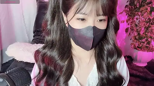 Snapshot of Mya_Lee chatting on December 2024 07:11:02 PM Mya Lee online show from December 2024 07:11:02 PM