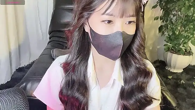 Snapshot of Mya_Lee chatting on December 2024 07:25:02 PM Mya Lee online show from December 2024 07:25:02 PM