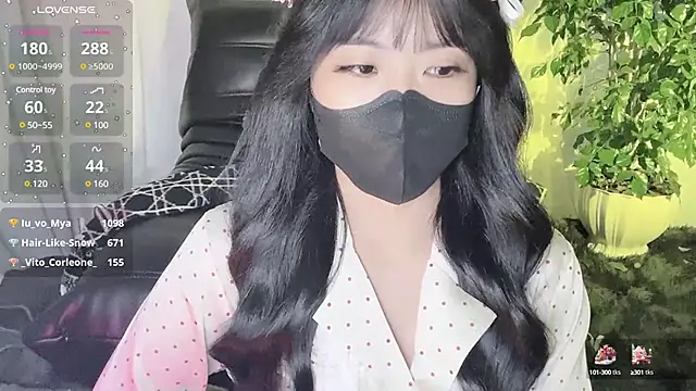 Snapshot of Mya_Lee chatting on December 2024 06:48:01 PM Mya Lee online show from December 2024 06:48:01 PM