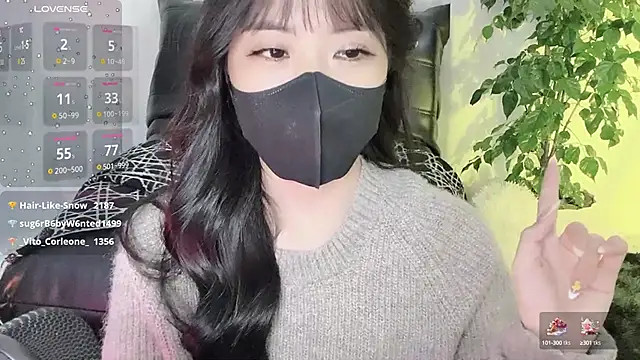 Snapshot of Mya_Lee chatting on January 2025 07:23:02 PM Mya Lee online show from January 2025 07:23:02 PM