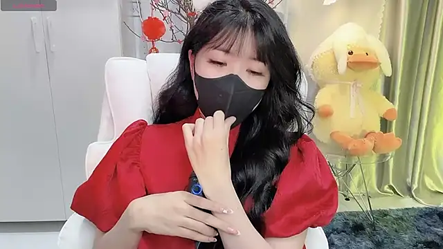 Snapshot of Mya_Lee chatting on January 2025 04:35:01 PM Mya Lee online show from January 2025 04:35:01 PM