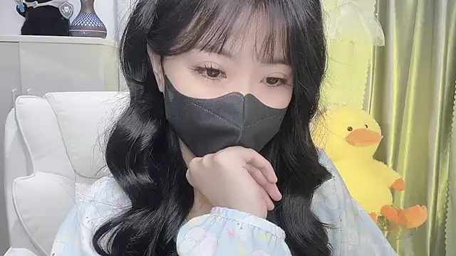 Snapshot of Mya_Lee chatting on February 2025 04:13:02 PM Mya Lee online show from February 2025 04:13:02 PM