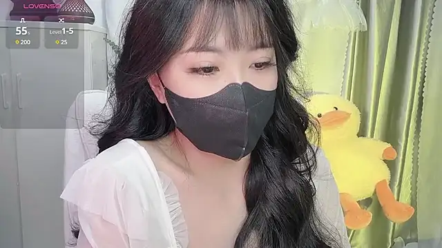 Snapshot of Mya_Lee chatting on February 2025 03:49:01 PM Mya Lee online show from February 2025 03:49:01 PM