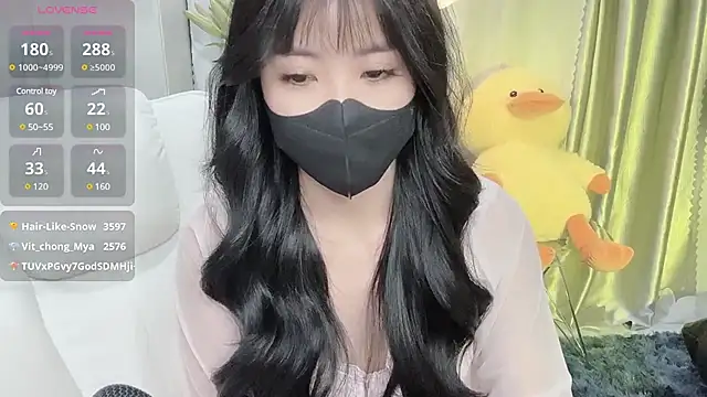 Snapshot of Mya_Lee chatting on February 2025 10:33:01 PM Mya Lee online show from February 2025 10:33:01 PM