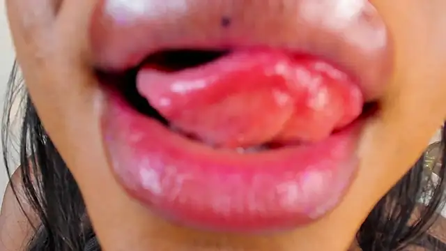 GianinaLewis online show from March 2025 04:38:01 AM